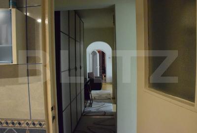 Apartament cu 3 camere, 69 mp, semidecomandat, la etaj intermediar, zona Astra - 18