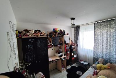 Apartament cu 3 camere semidecomandat în Plopilor - 3