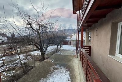 Casă cu 6 camere cu Teren 1263 Mp în Dărmănești - 56