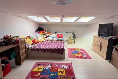 Apartament cu 4 camere decomandat, mobilat în Rahova - 3