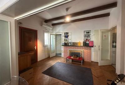 Vanzare - 3 camere  Str. Pasului - colt cu Armeneasca - 11