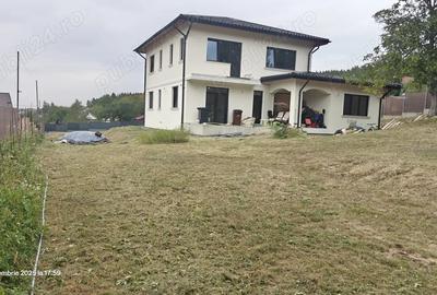 Casa moderna cu etaj, teren generos 2.613 mp vedere panoramica, zona Bucium Paun Casa moderna cu etaj, teren generos 2.613 mp vedere panoramica, zona Bucium Paun - 9