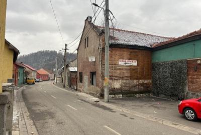 Casa de renovat 371 mp + teren 546 mp Petrosani Casa de renovat 371 mp + teren 546 mp Petrosani - 4