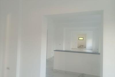 Spațiu comercial, în Central - 4