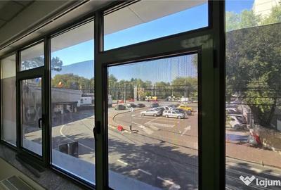 Spațiu comercial, de 685 mp, în Central - 8