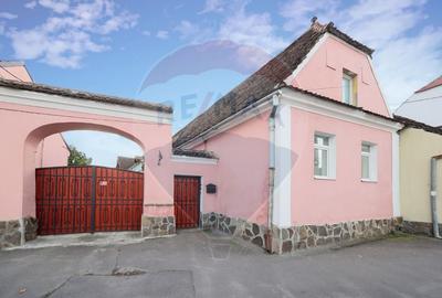 Casa 6 camere si teren 1200 mp - 2