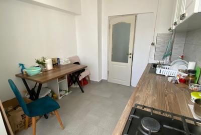 2 DECOMANDATE etajul 3 cu centrala, renovat, bloc 1985, Energiei - 2