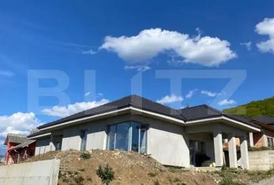 Casă cu 4 camere cu Teren 400 Mp în Central