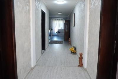 Casă individuală cu 5 camere cu Canalizare în Răducăneni - 2