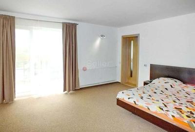 Casă cu 5 camere cu Teren 1000 Mp în Stupini