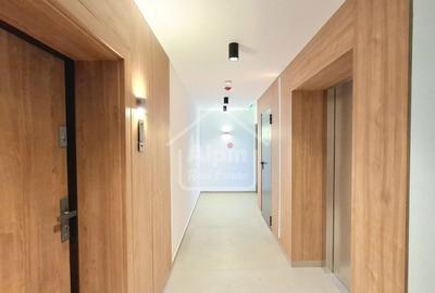 Apartament cu 3 camere decomandat, mobilat în Tractorul - 31