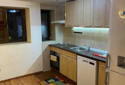 Apartament cu 3 camere decomandat în Central - 11