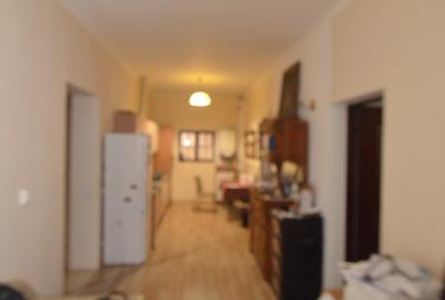 Apartament cu 3 camere si curte - 10