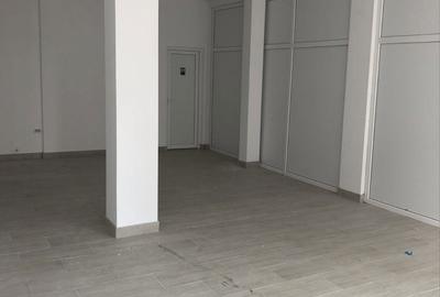 Spațiu comercial, de 60 mp, în Central - 3
