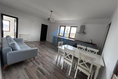 Apartament cu 3 camere decomandat în Zorilor
