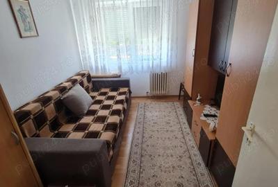 Apartament cu 3 camere decomandat în Central - 1