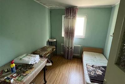 Apartament cu 3 camere decomandat în Podu Roș - 9