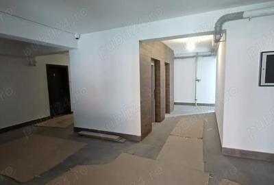 Apartament cu 3 camere semidecomandat în Berceni - 2