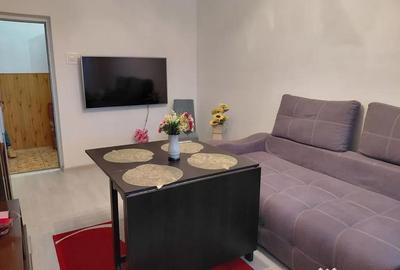 Apartament cu 2 camere decomandat în Micro 14 - 16