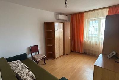 Garsonieră decomandată în Central - 8