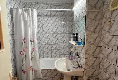 Apartament cu 2 camere decomandat în Republicii - 4
