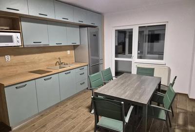 Apartament cu 4 camere decomandat în Central - 2