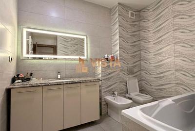 Apartament cu 3 camere, mobilat în Tractorul - 1