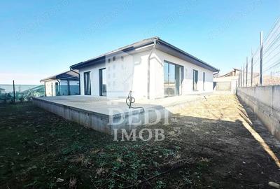 Casa de vanzare cu 4 camere in Oncea, Bihor - 2