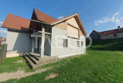 Casa 5 camere 197mp utili situata la 27km de Fagaras si 65km de Brasov - 7