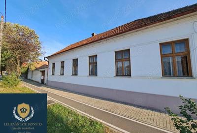 Casa uriasa pentru familii numeroase - 1