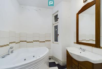 Apartament cu 3 camere decomandat în Central - 4