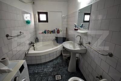 Casă cu 5 camere cu Teren 4000 Mp în Răducăneni - 14