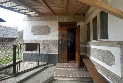 Casă cu 3 camere cu Teren 3440 Mp în Central - 7