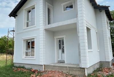 Casă cu 4 camere cu Teren 543 Mp în Central - 12