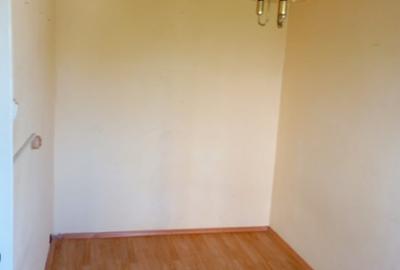 Propietar,vand apartament 2 camere semidecomandat in Constanta, Str.IL Caragiale - 4