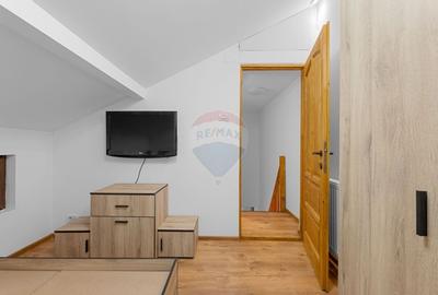 Apartament la casa cu 3 camere intr-o zona centrala Apartament la casa cu 3 camere intr-o zona centrala - 2