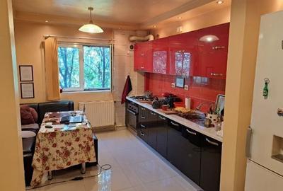 Apartament cu 2 camere semidecomandat în 13 Septembrie - 2