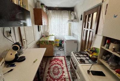 Casă cu 3 camere cu Teren 250 Mp în Petros - 8