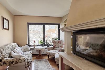 Casă individuală cu 8 camere cu Canalizare în Centrul Civic - 2