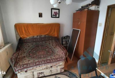 Apartament cu 3 camere semidecomandat, mobilat în Ozana - 11