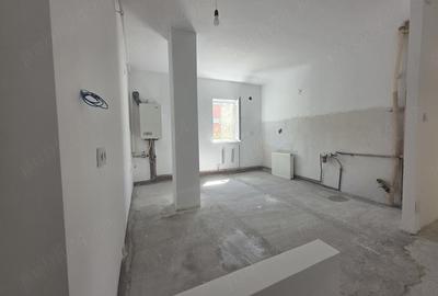 Apartament cu 3 camere semidecomandat în Central - 7