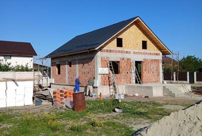 Casă cu 4 camere în Buturugeni
