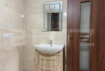 Casă cu 5 camere cu Teren 7100 Mp în Central - 35