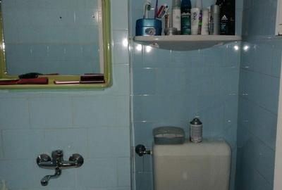 Apartament cu 3 camere semidecomandat în Central - 1