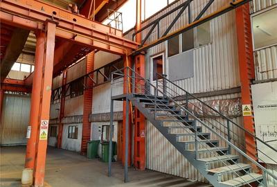 Spațiu industrial, de 2,000 mp, în Vest - 10