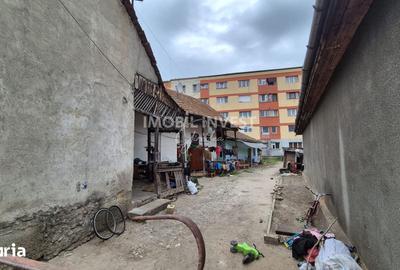 Casă cu 3 camere cu Teren 600 Mp în Central