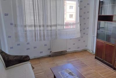 Apartament cu 2 camere decomandat în Govândari
