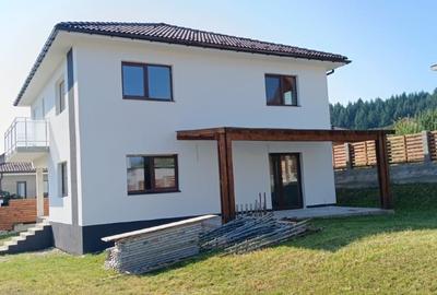 PF vând casă individuală P+E -5 cam 146 mp utili, Chinteni – 180.000 € - 2
