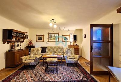 Casă individuală cu 6 camere cu Canalizare în Schei - 2