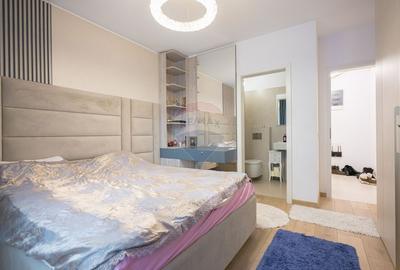 Apartament cu 3 camere decomandat, mobilat în Tractorul - 9